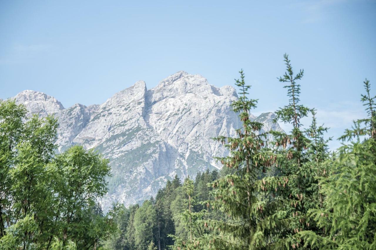 Hotel Edelweiss Braies  Exterior photo